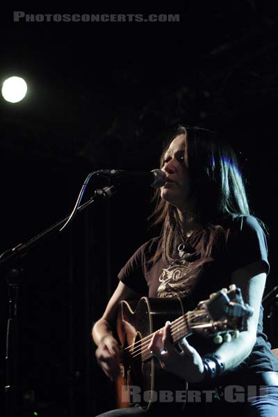 LUCIE IDLOUT - 2008-11-27 - PARIS - Point Ephemere - 